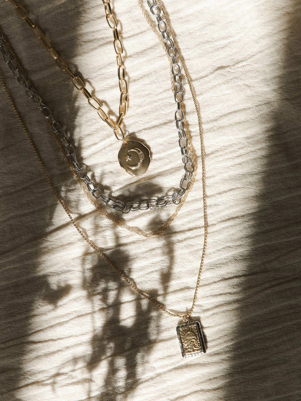 DUO CHARM NECKLACE